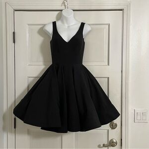NEW Ieena for Mac Duggal V-Neck Black Cocktail Party‎ Mini Dress